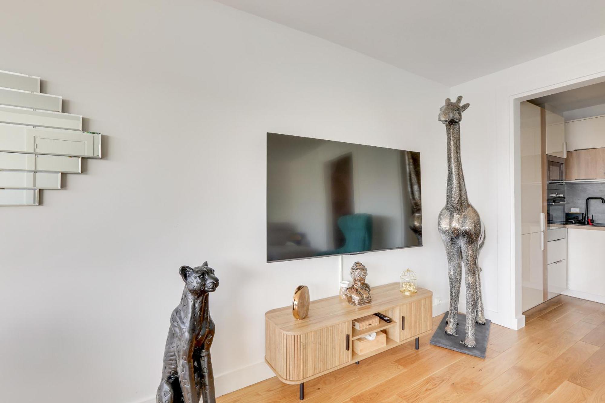 Paris Luxury Apartment 75M2 With Eiffel Tower View, 1 Min Metro, Parking Экстерьер фото